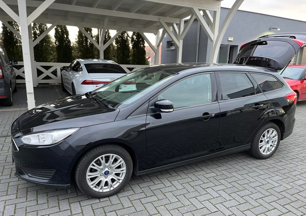 Ford Focus cena 26990 przebieg: 138000, rok produkcji 2015 z Żary małe 121